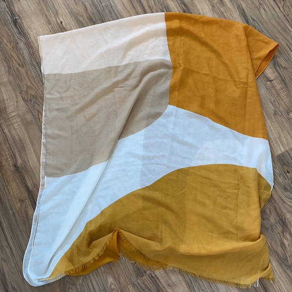 NWOT Love & Lore Scarf - Picture 3 of 4